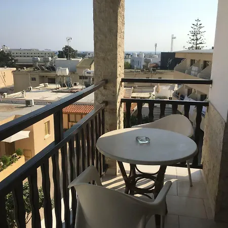 Apartment Elena Court