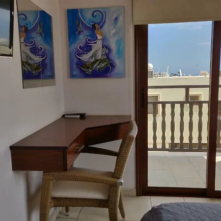 Elena Court Apartment *