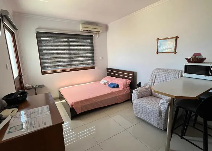 Apartment Elena Court *