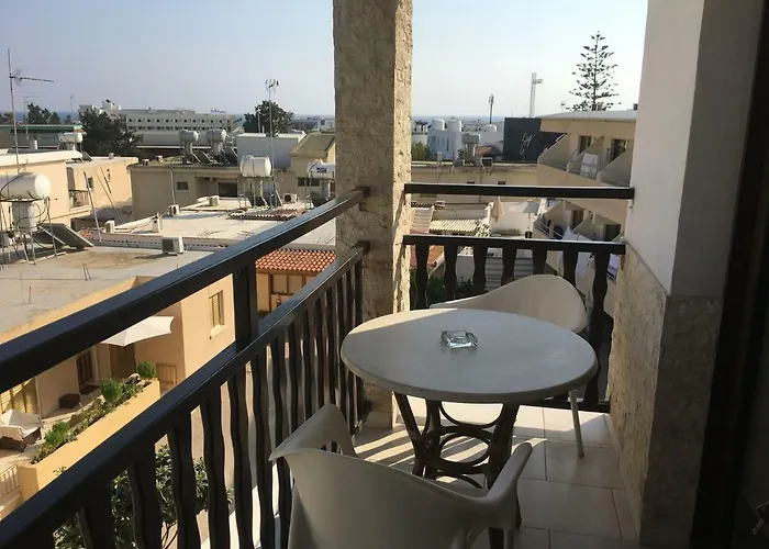 Apartment Elena Court