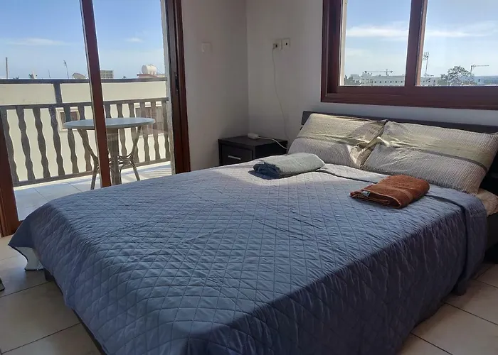 Elena Court Lejlighed